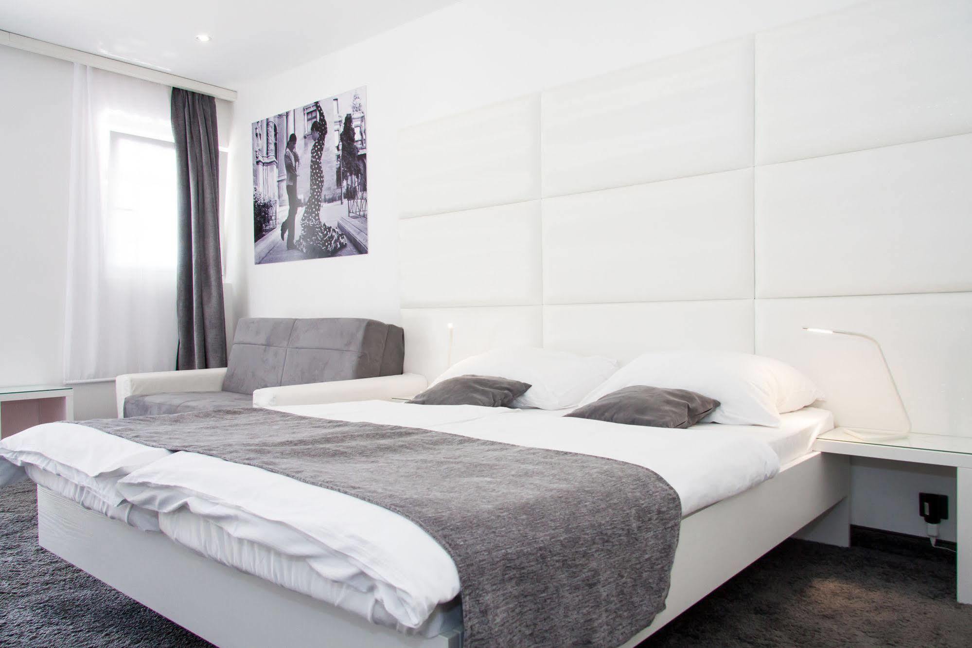 Cool Zagreb Airport 4* Velika Gorica